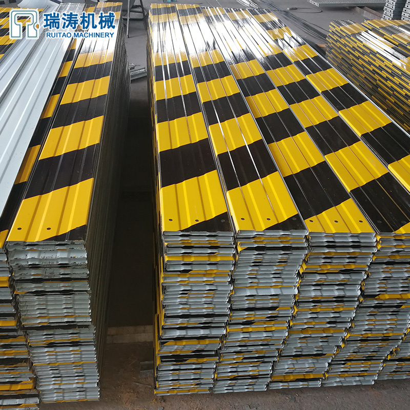 鍍鋅18公分黃黑踢腳板（雙面）